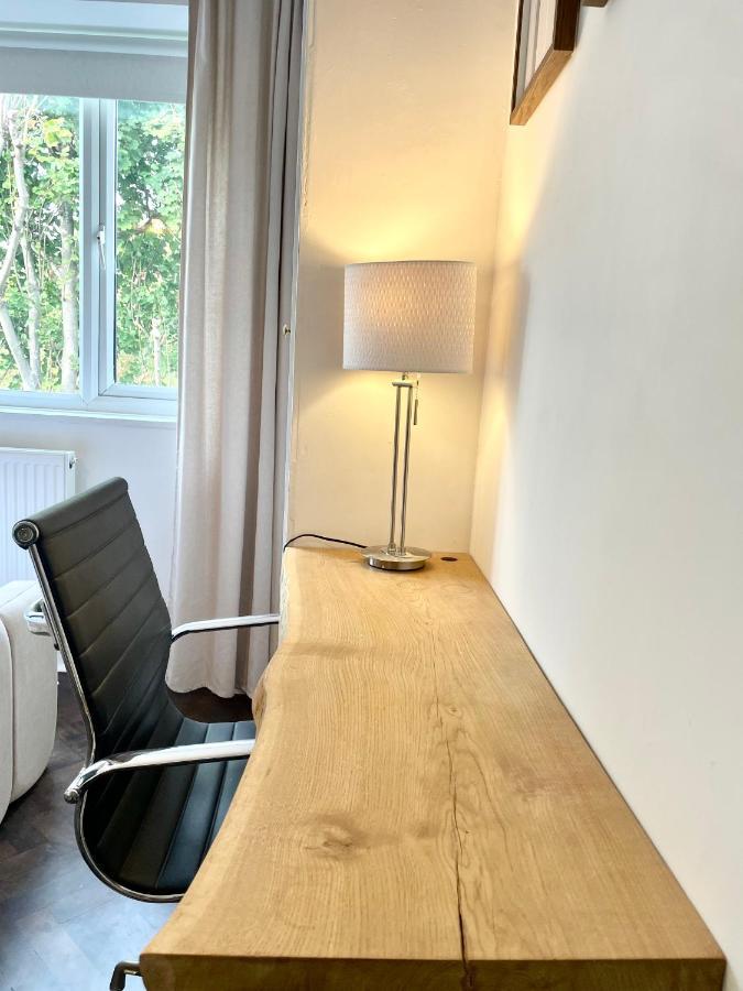 Newly Refurbished 2 Bedroom Apartment In South London Exterior foto