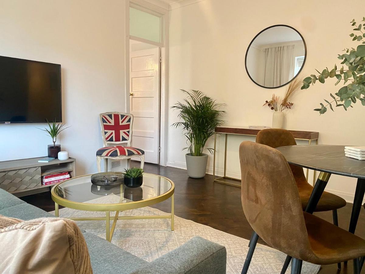 Newly Refurbished 2 Bedroom Apartment In South London Exterior foto