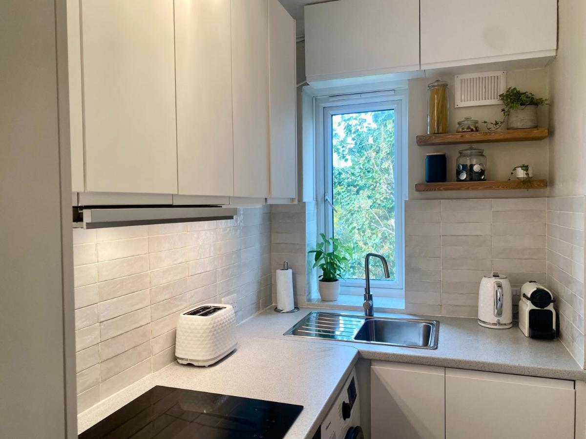 Newly Refurbished 2 Bedroom Apartment In South London Exterior foto